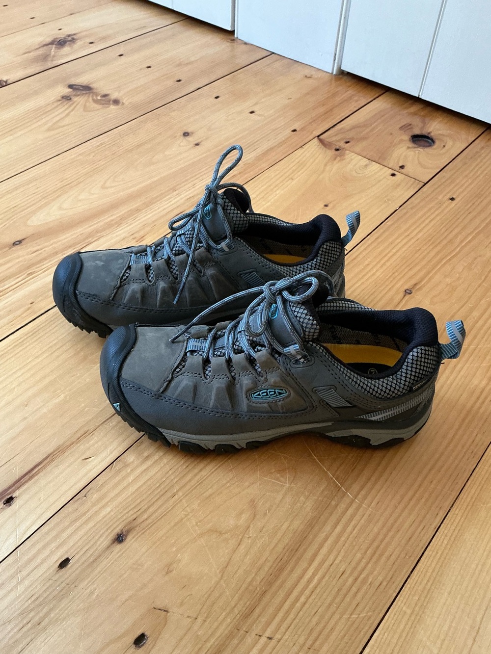 KEEN Targhee III Waterproof Hiking Shoes Magnet / Atlantic Blue Women’s 8.5